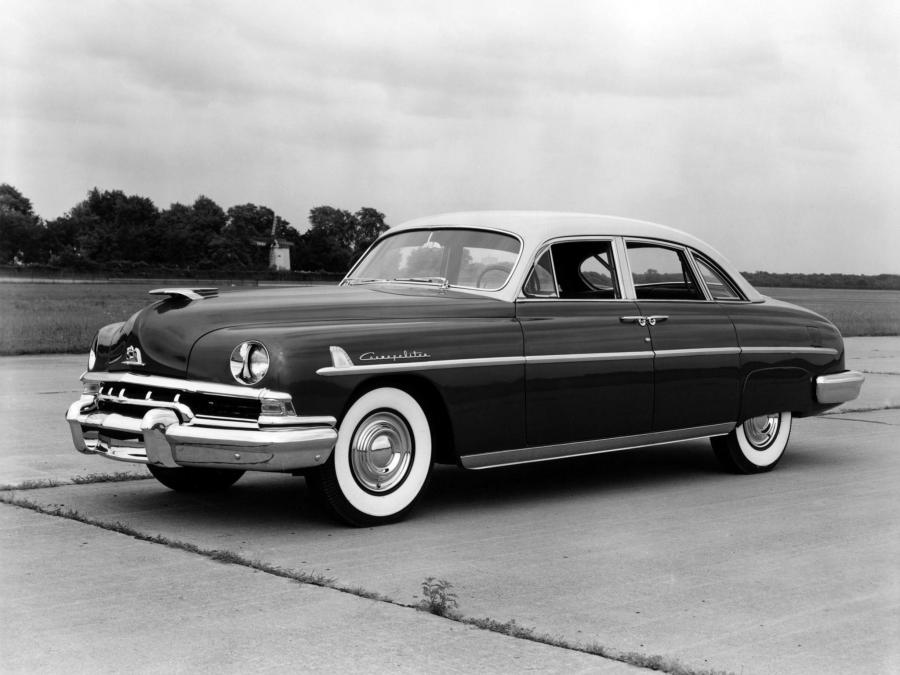  Lincoln Cosmopolitan Sport Sedan 1951 года  (фото 2 из 2)